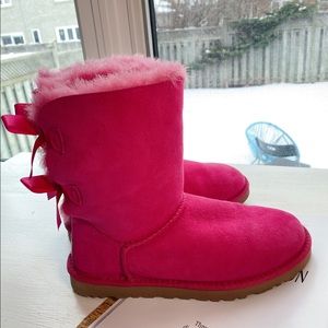 New UGG pink size36